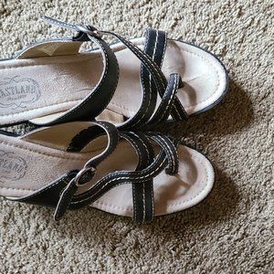 Eastland Size 9 Sandals